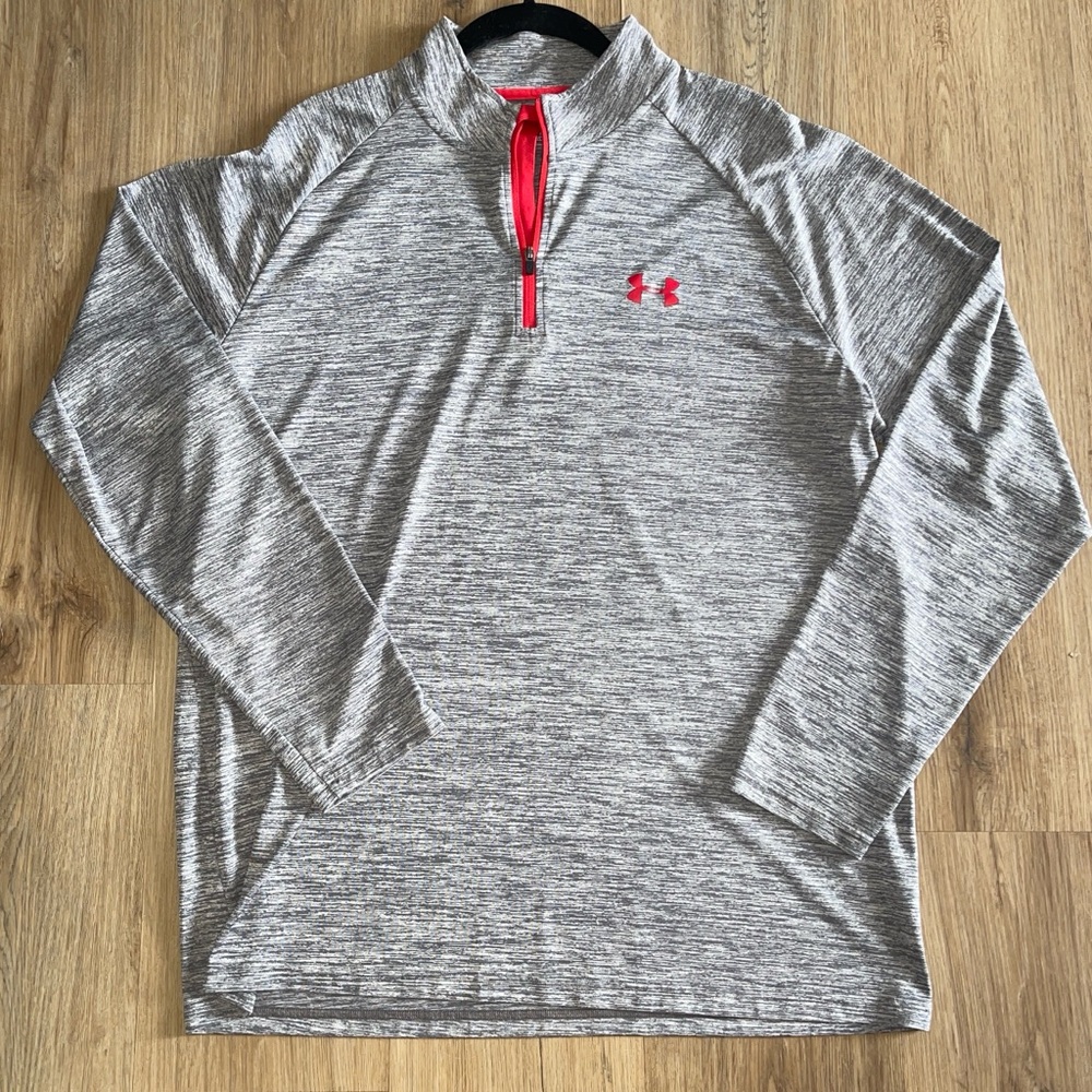 Men’s UNDER ARMOUR 1/4 front zip LS pullover in heather gray and red accents